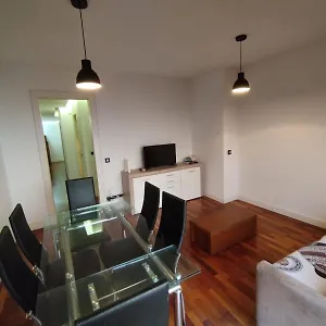 Apartamento Acogedor Climatizado Supercéntrico Con Parking Y Ascensor En El Corazón De Tarragona